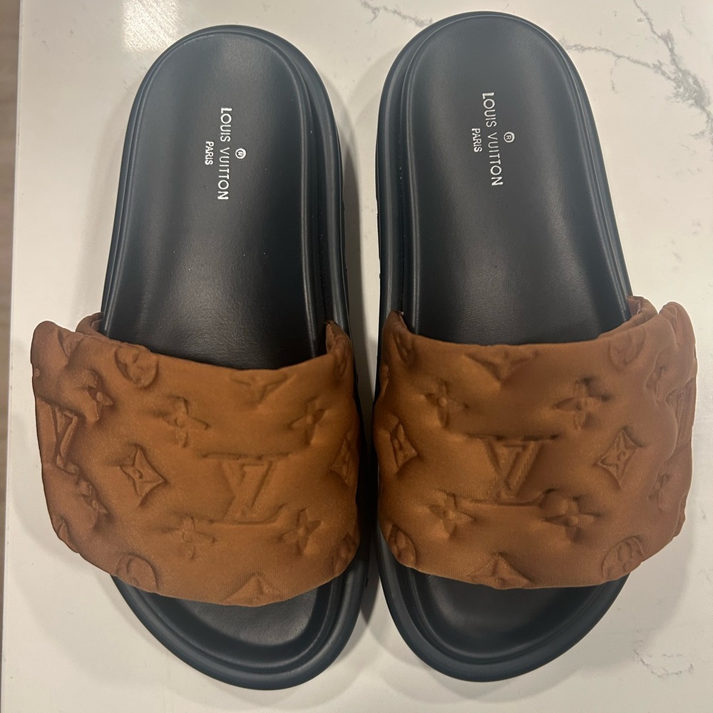 Louis Vuitton Black Ribbed Rubber Slide Soles - Picture 4 of 5